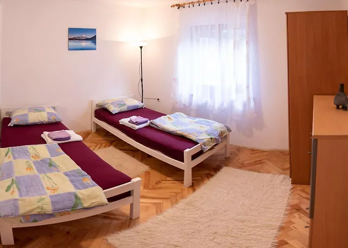 Secluded Srb, Zagora - 22245 *